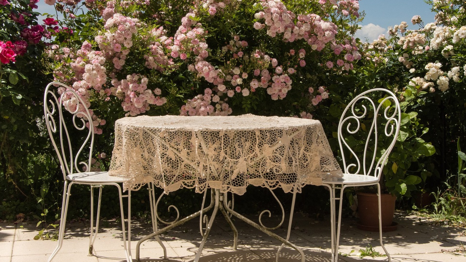 Aménager une terrasse avec des plots, c'est facile et tendance
